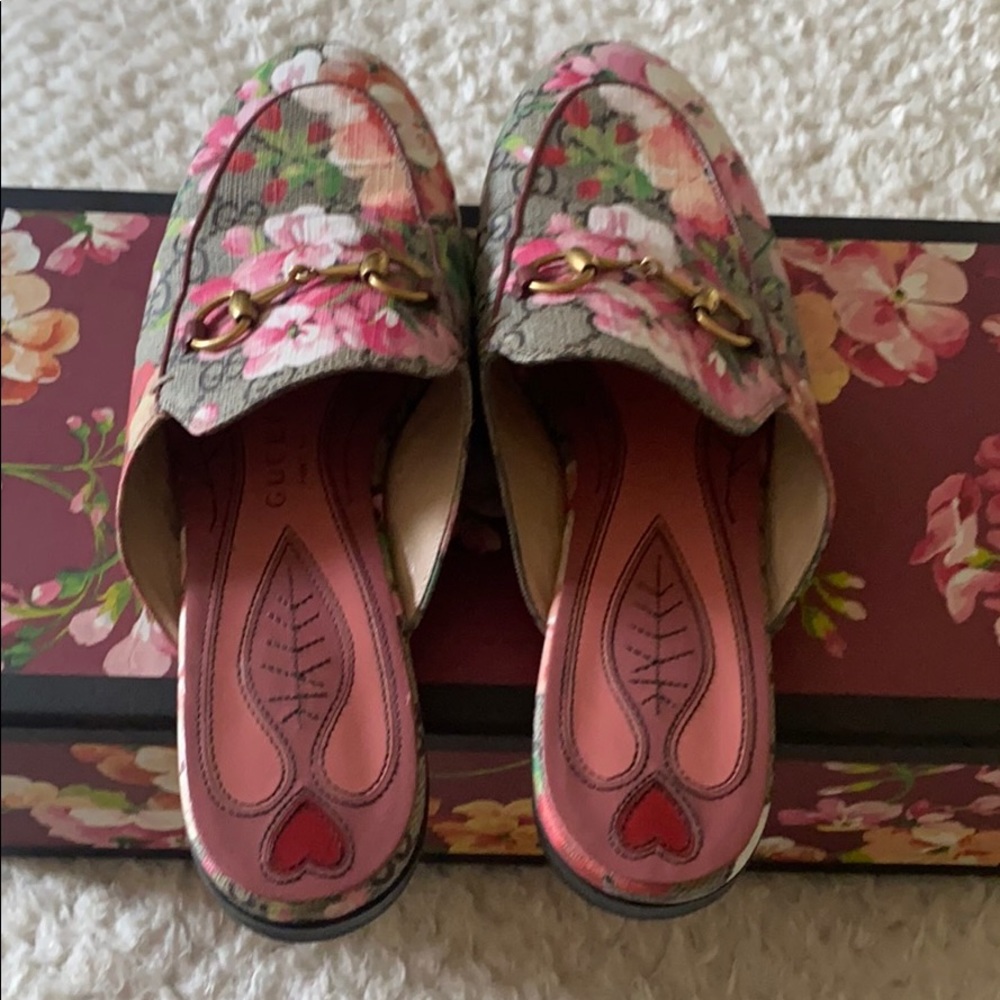 Gucci supreme blooms mules